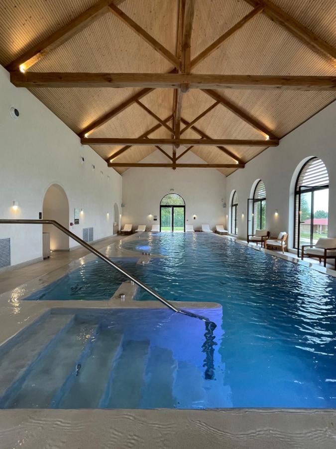 Domaine Du Roncemay - Hotel, Restaurants, Spa & Golf Aillant-sur-Tholon Eksteriør bilde