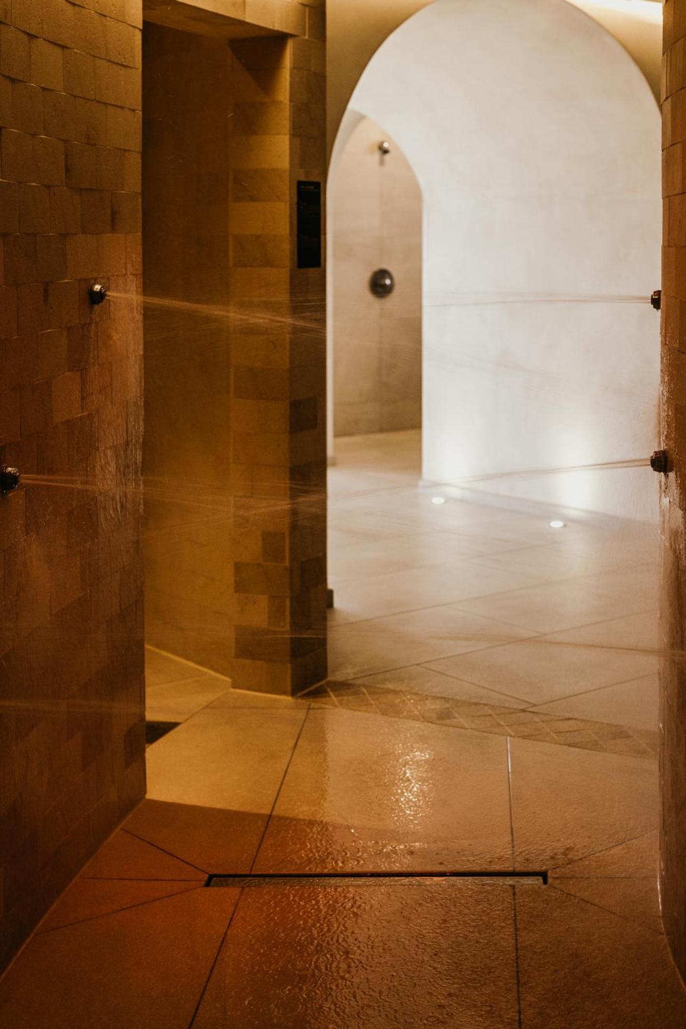 Domaine Du Roncemay - Hotel, Restaurants, Spa & Golf Aillant-sur-Tholon Eksteriør bilde